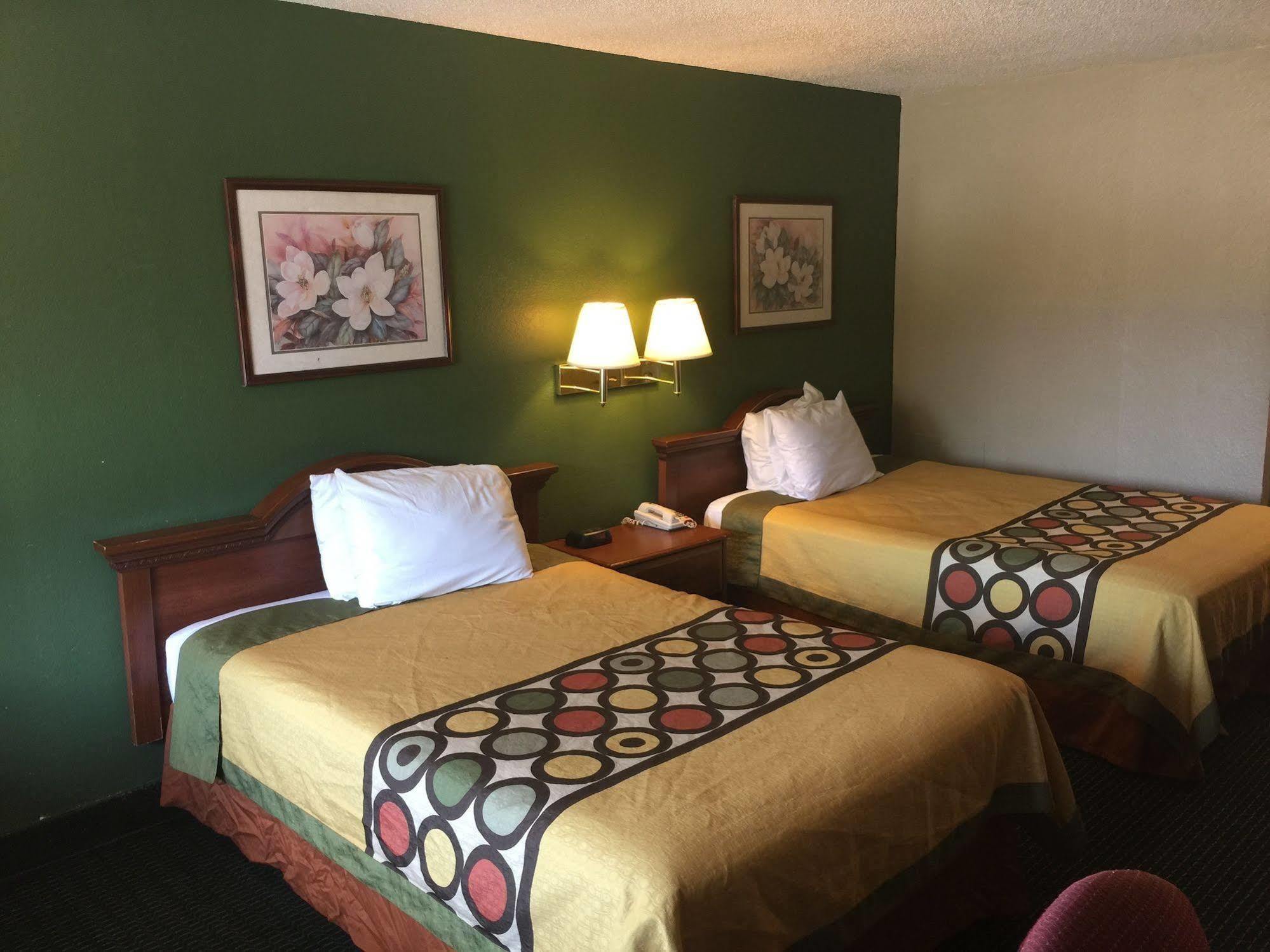 Super 8 By Wyndham Durham/University Area Nc Esterno foto